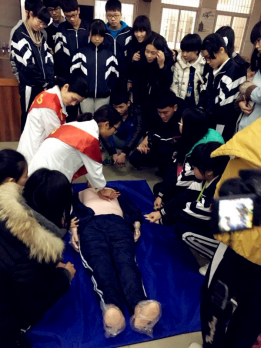 大手牵小手教你救命技能632.png