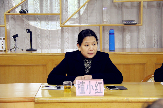 1、英德市人民医院召开三严三实专题民主生活会546.png